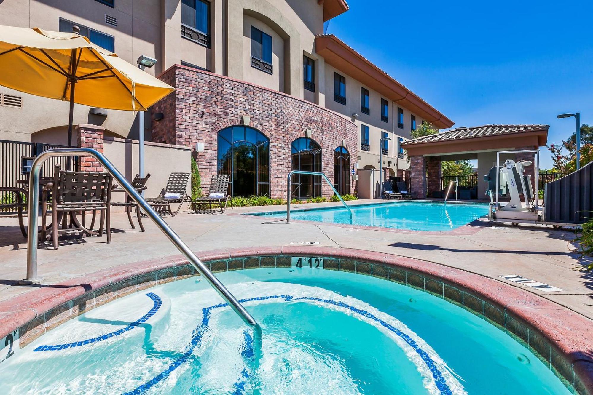 Holiday Inn Express Hotel & Suites Atascadero By Ihg מראה חיצוני תמונה